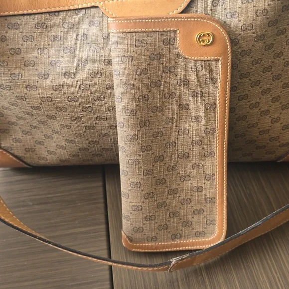 Gucci Gold and Tan Leather Vintage Bundle With Matching Eyeglass Case - Picture 11 of 17